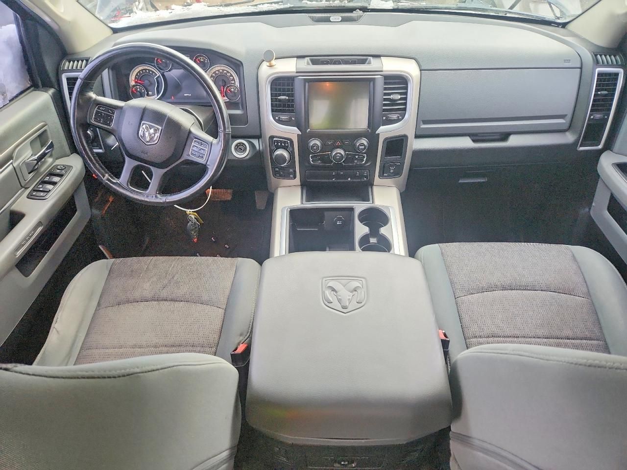 2015 Dodge RAM 1500 SLT