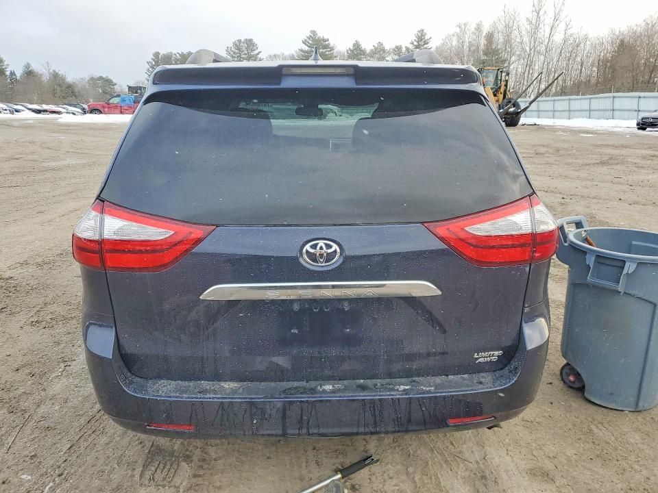 2018 Toyota Sienna xle