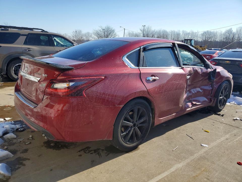 2017 Niss Altima