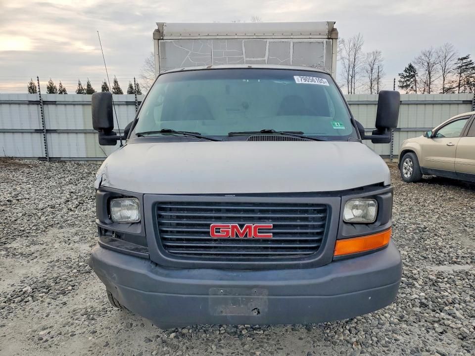 2007 GMC Savana Cutaway G3500