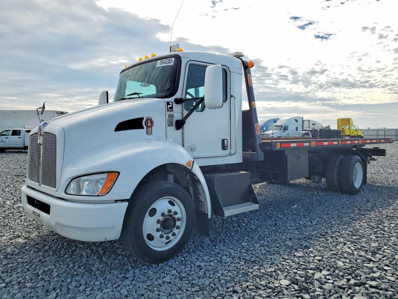 2015 Kenworth Constructi-Flat BED Truck