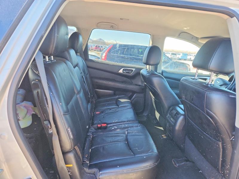 2018 Nissan Pathfinder sl