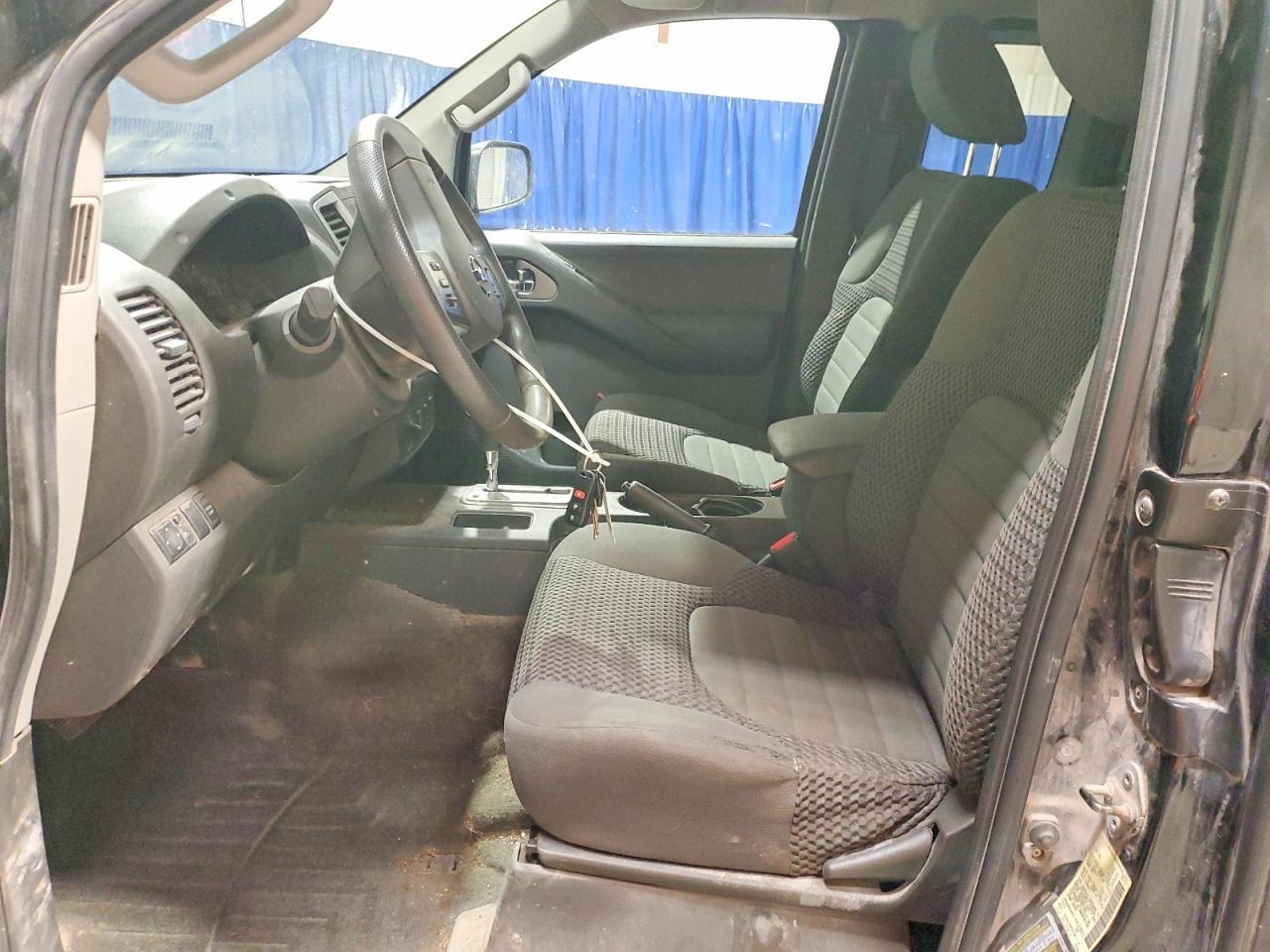 2012 Niss Frontier SV