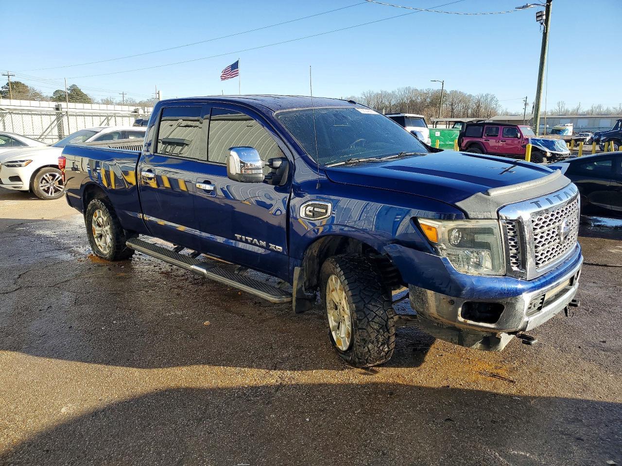 2017 Nissan Titan XD SL