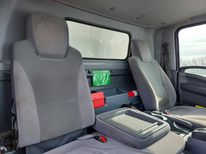 2022 Isuzu NPR HD BOX Truck