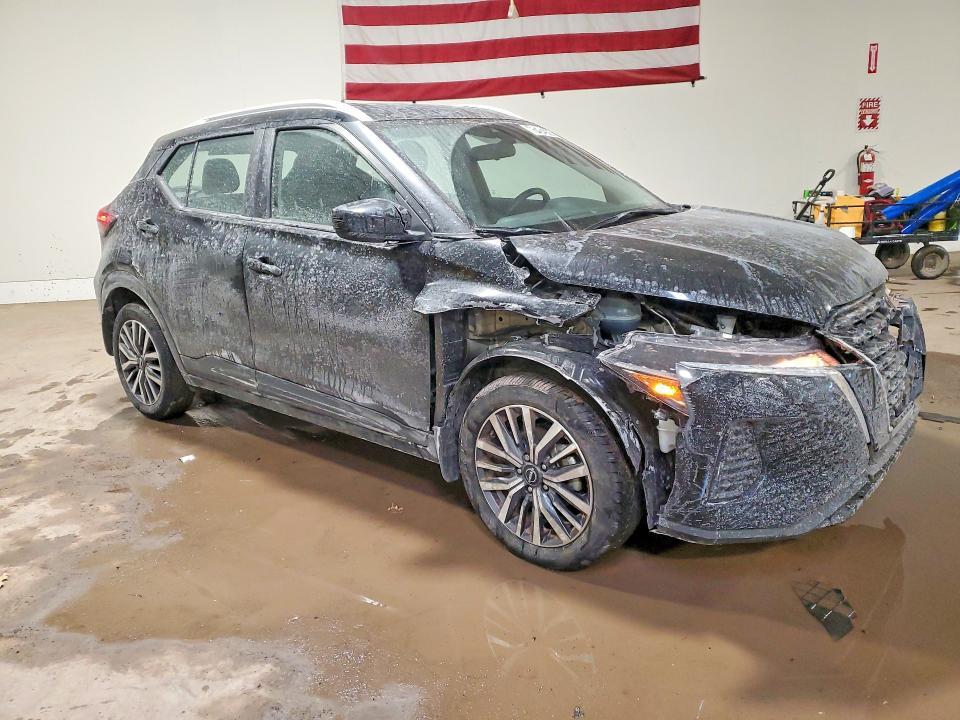 2023 Nissan Kicks sv