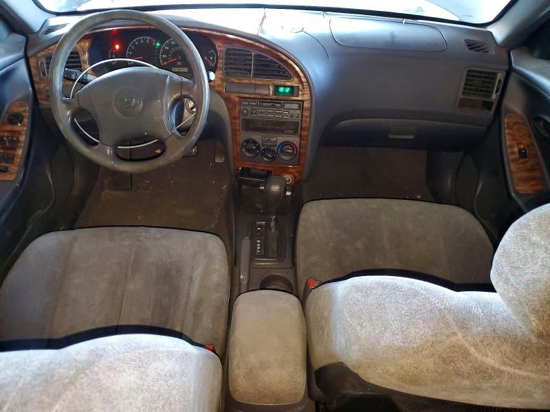 2002 Hyundai Elantra gls