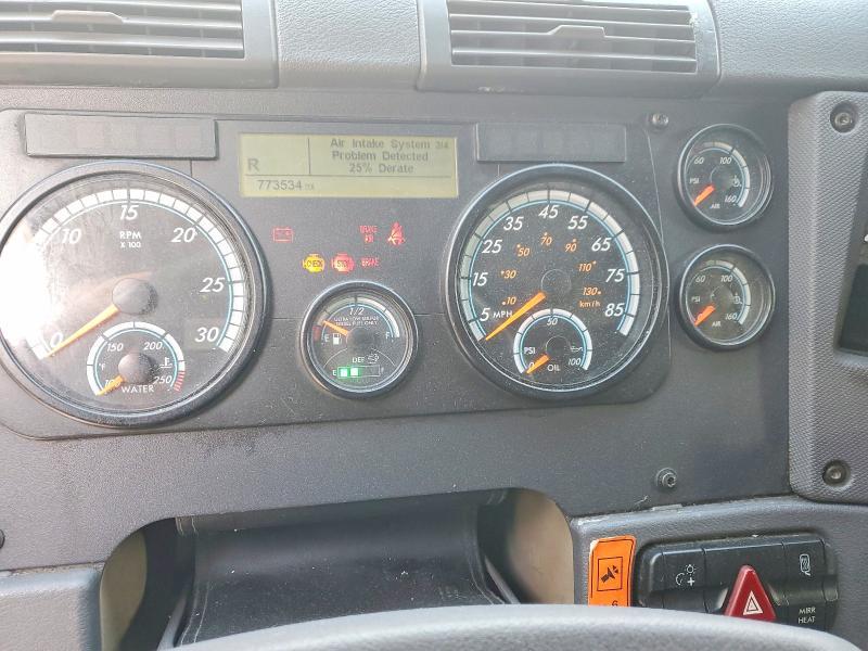 2016 Freigliner 2016 Freightliner Cascadia 125 Semi Truck