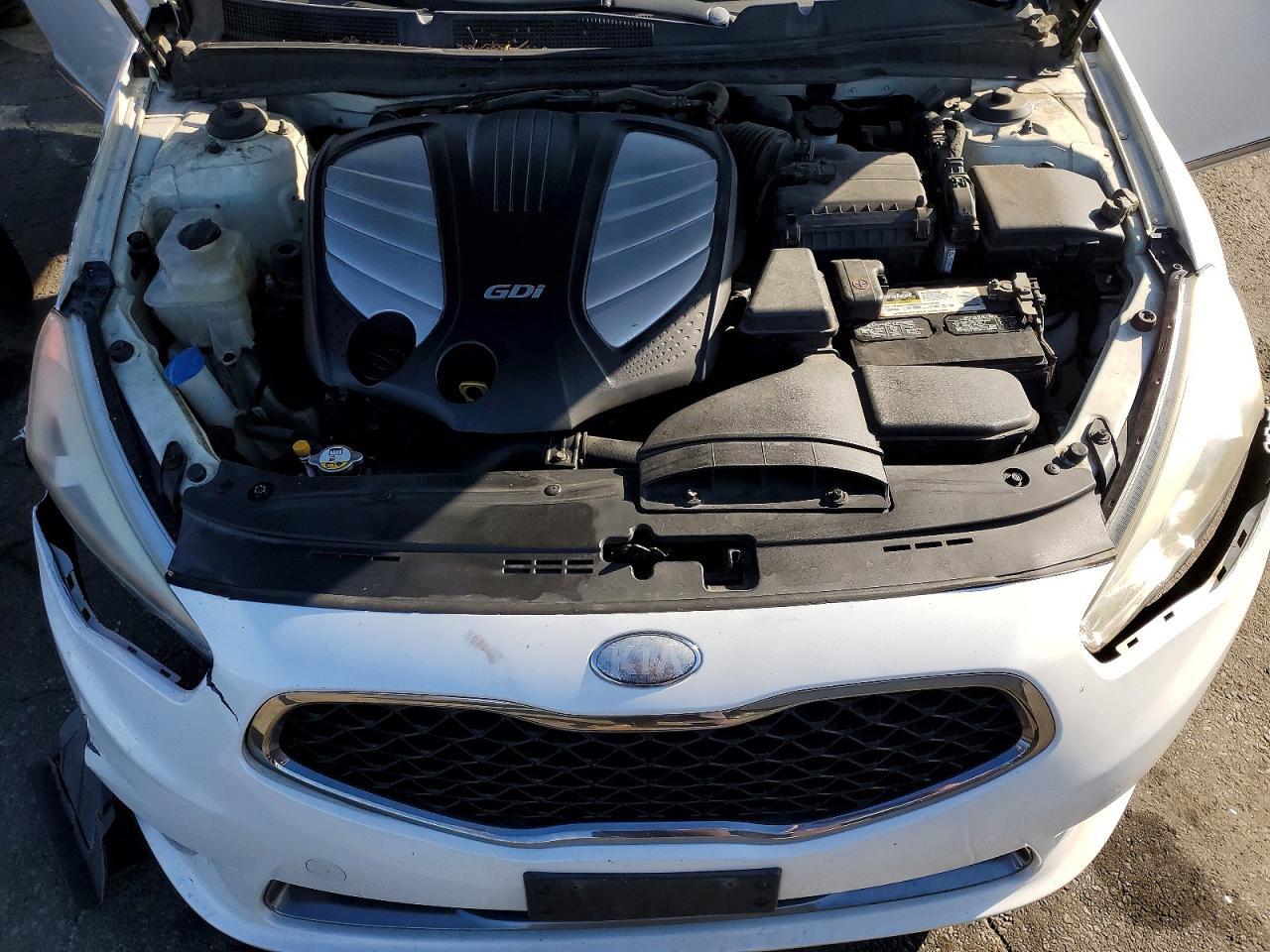 2014 KIA Cadenza Premium