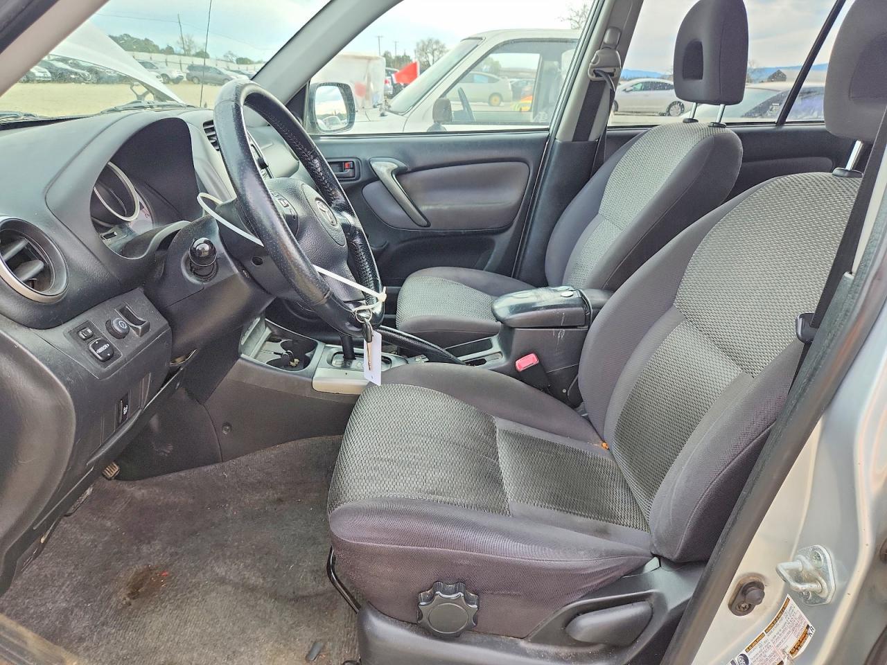 2005 Toyota Rav4 Base