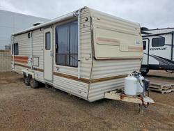 Vehiculos salvage en venta de Copart Colton, CA: 2000 Travel Trailer 2000 Camper