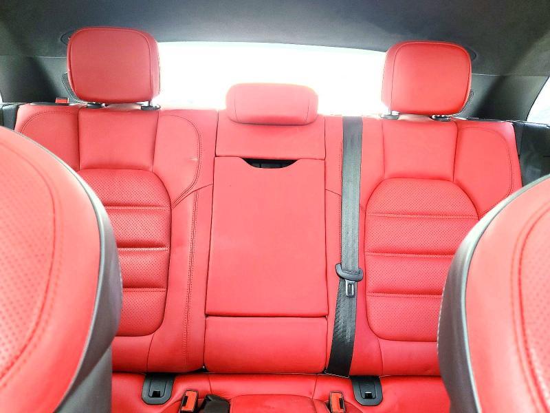 2016 Porsche Macan Turbo