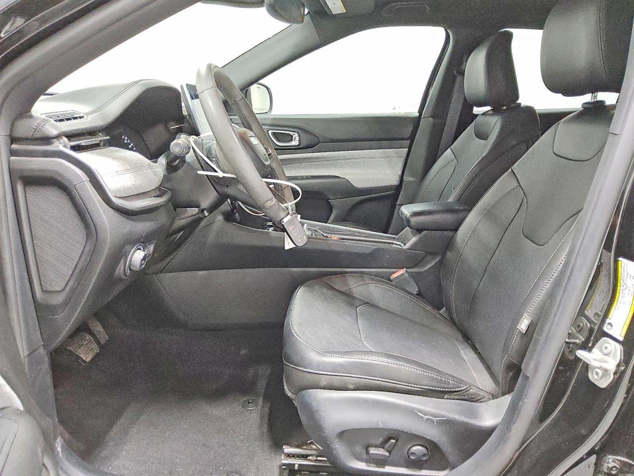 2023 Jeep Compass Latitude lux