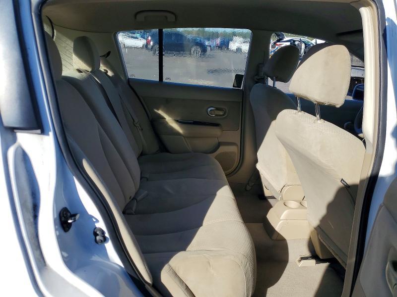 2011 Nissan Versa 1.8 s