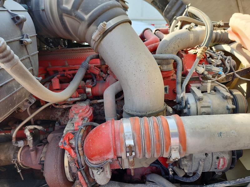 2016 Peterbilt Tractor 2016 Peterbilt 579 Semi Truck