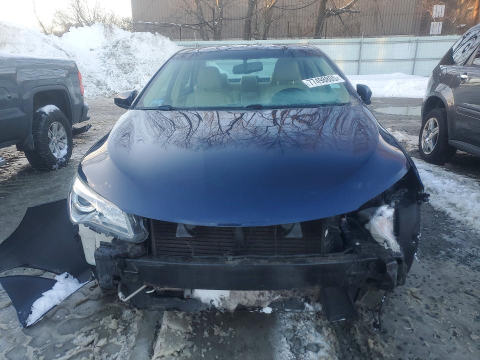 2015 Toyota Camry le