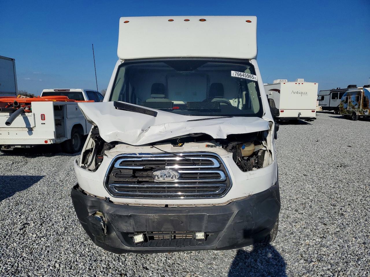 2015 Ford Transit Cutaway T-13