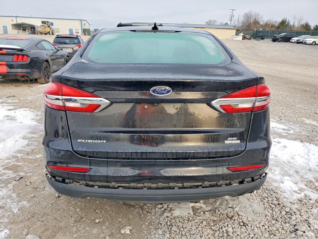 2020 Ford Fusion se