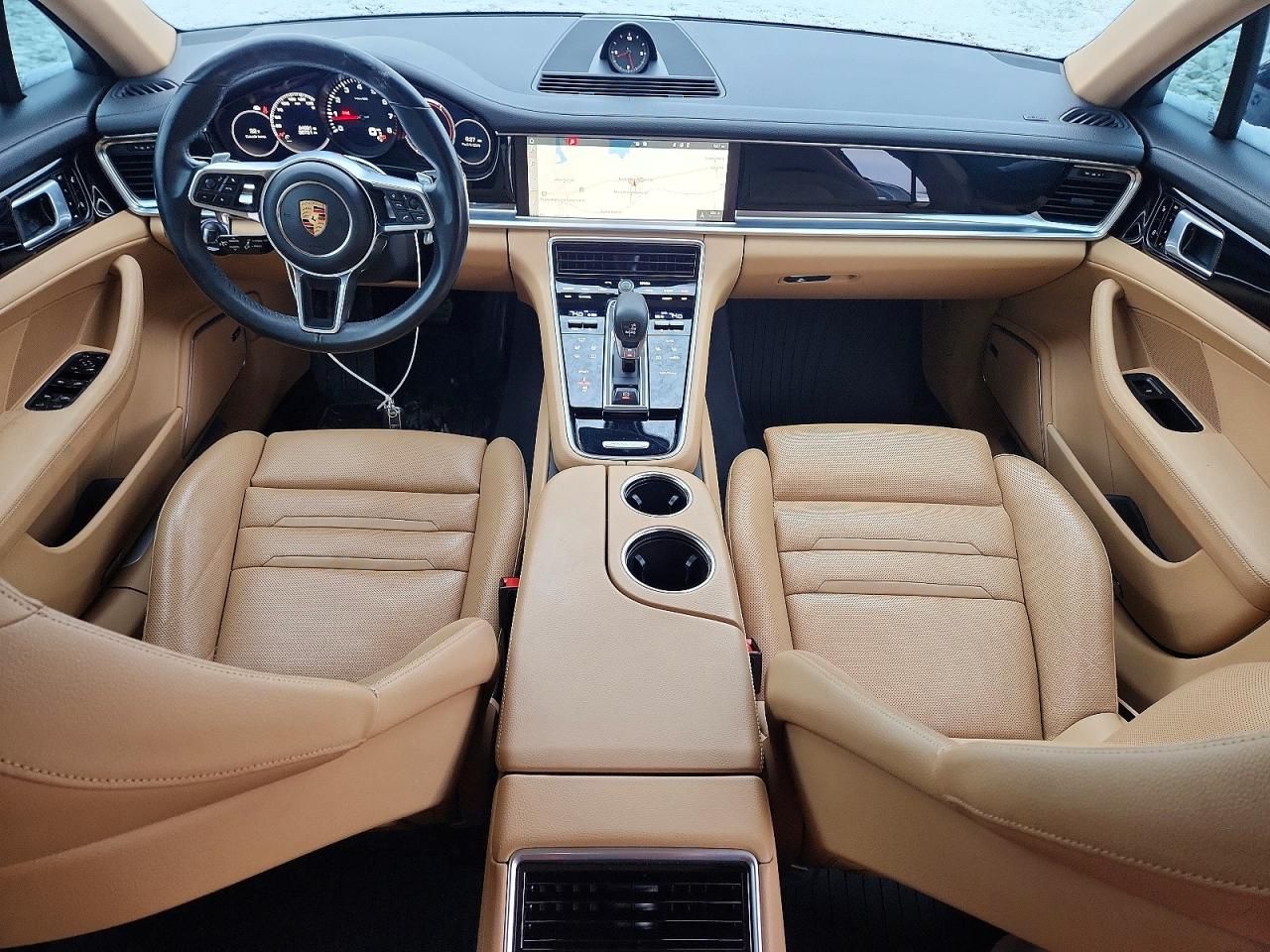 2018 Porsche Panamera 4