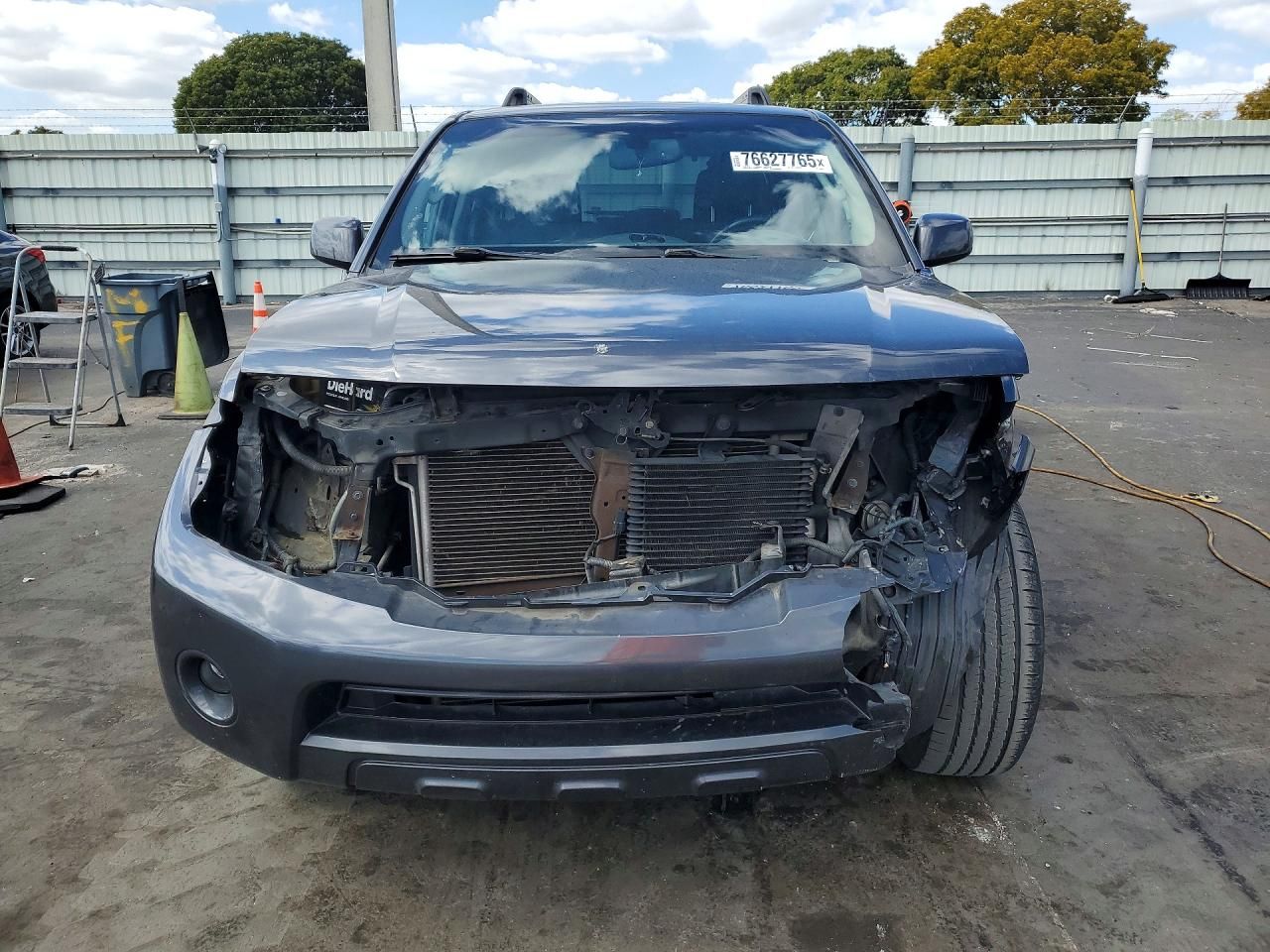 2012 Nissan Pathfinder s