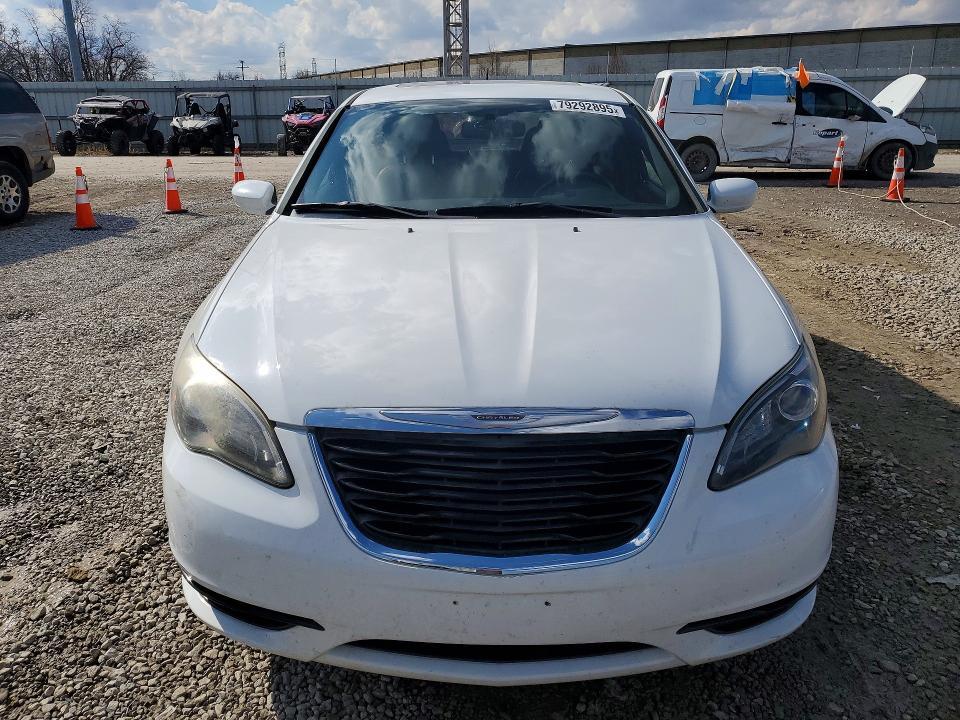 2013 Chrysler 200 Limited