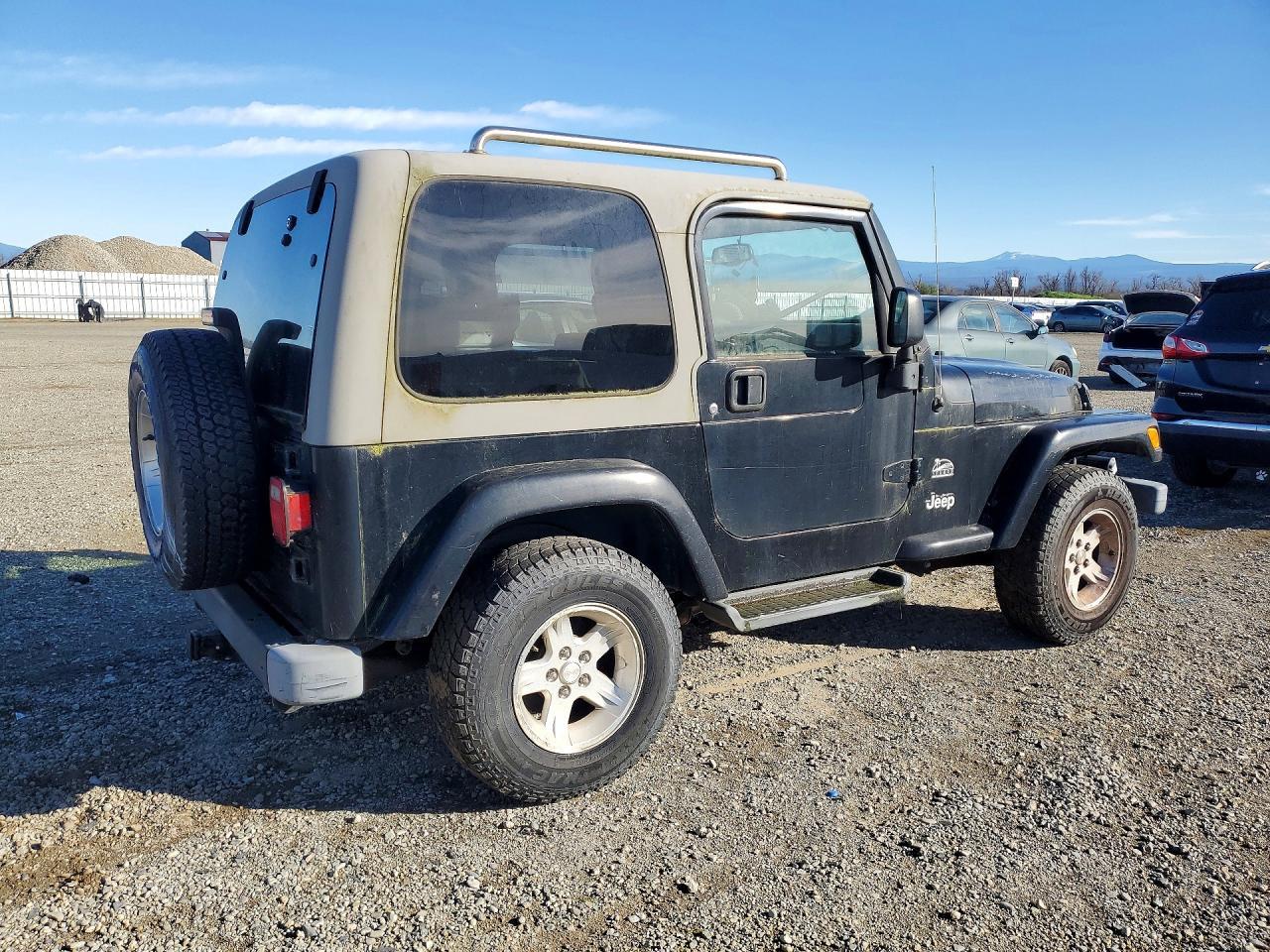 2004 Jeep Wrangler / tj Sahara