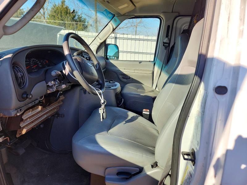 2005 Ford E250 Delivery Van