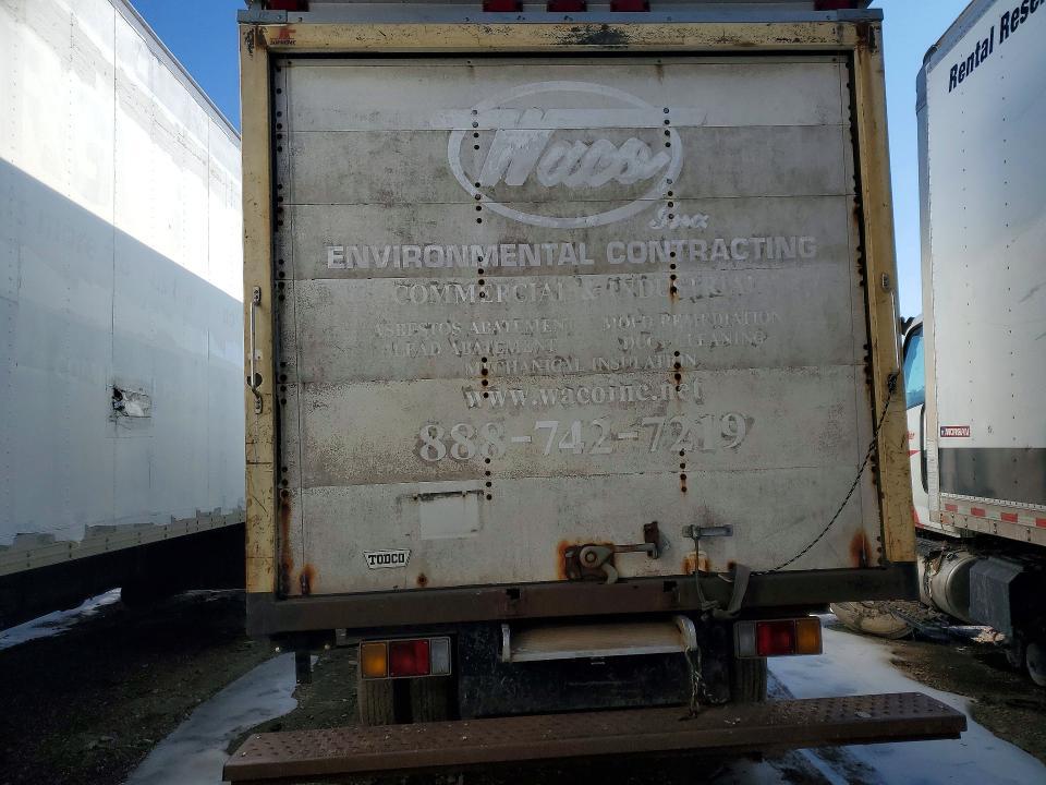 2009 Chevrolet W4 BOX Truck