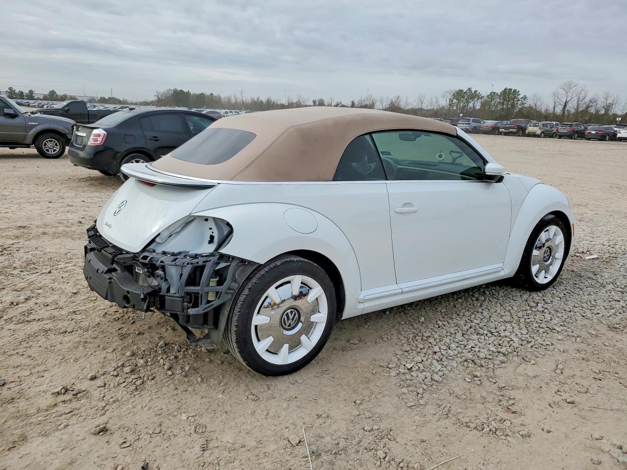 2019 Volkswagen Beetle s