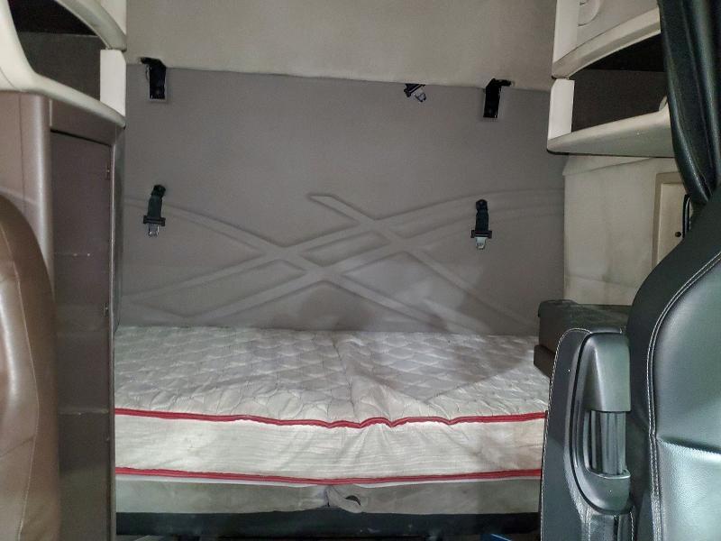 2013 Volvo VN VNL