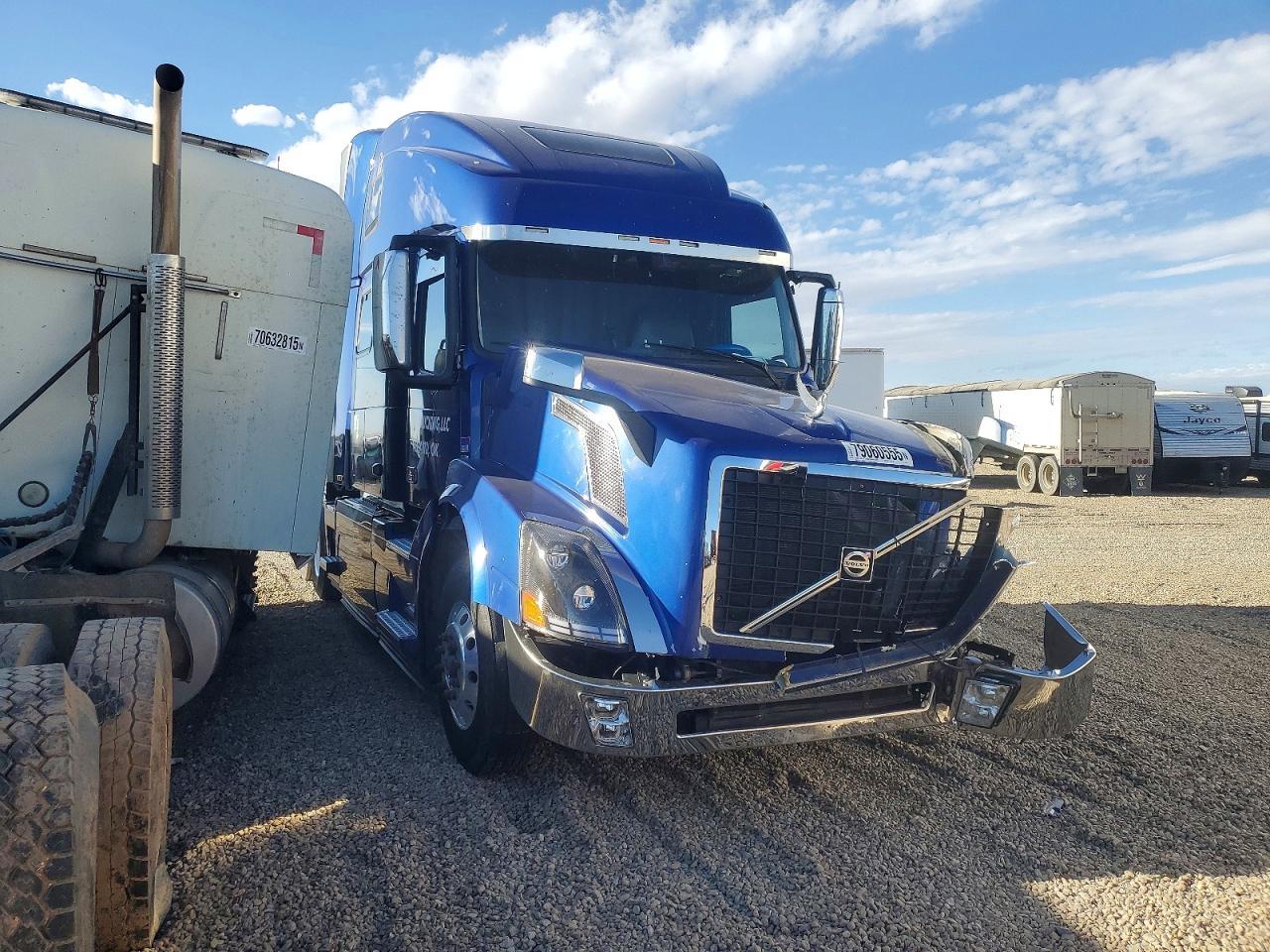 2018 Volv O VNL Semi Truck