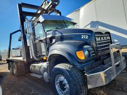 2005 Mack CV713 en venta en Wichita, KS