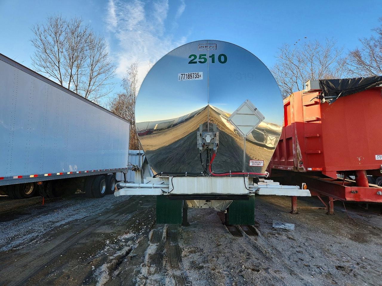 1995 Polar Tank Trailer