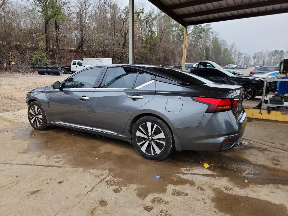 2020 Nissan Altima sv