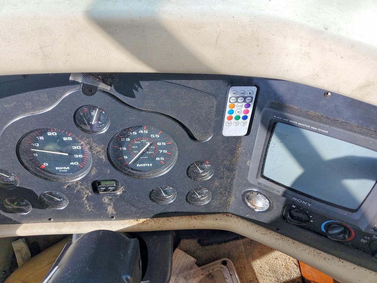 2001 Roadmaster Rail Executive Signature