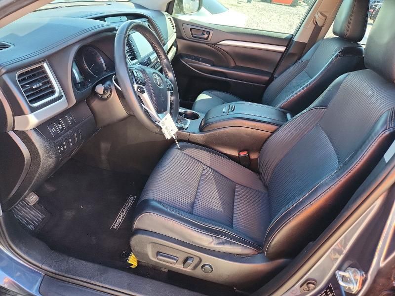 2019 Toyota Highlander le