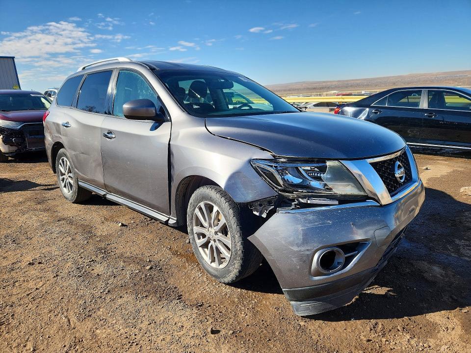 2015 Nissan Pathfinder sv