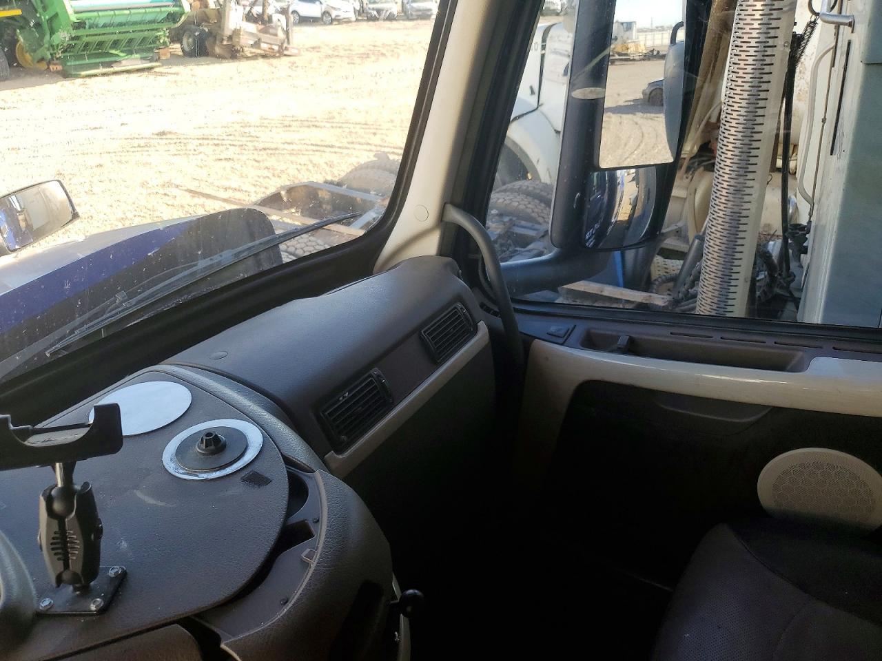 2018 Volv O VNL Semi Truck