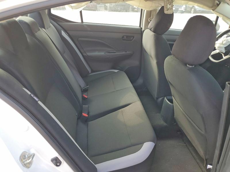 2025 Nissan Versa s