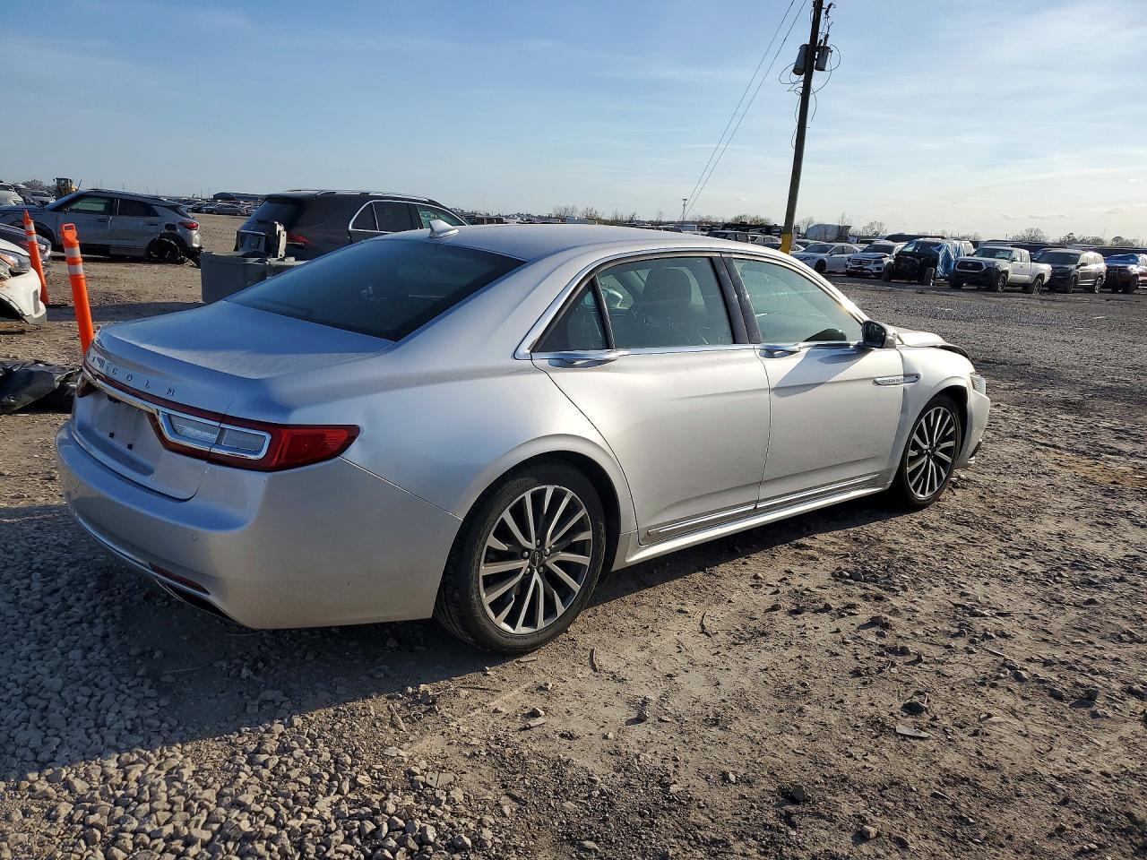 2019 Lincoln Continental Select