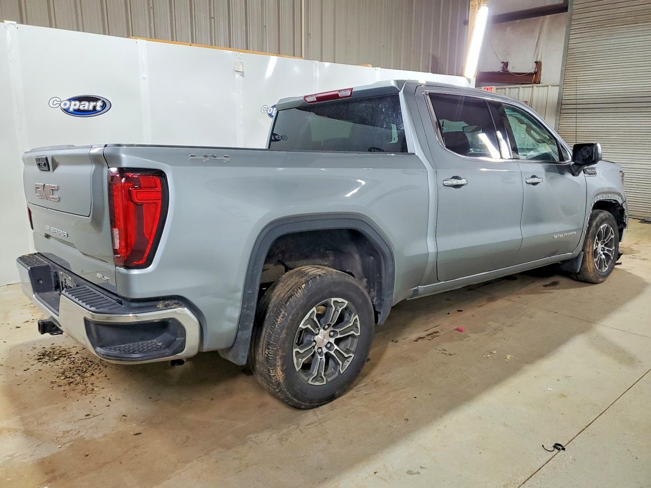 2025 GMC Sierra K1500 slt