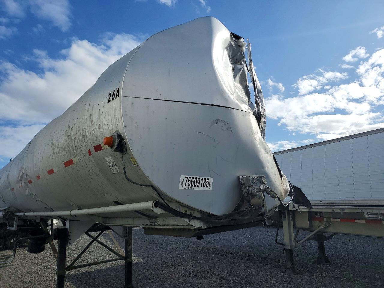 1974 Beall Trailer-Fuel Tank Trailer