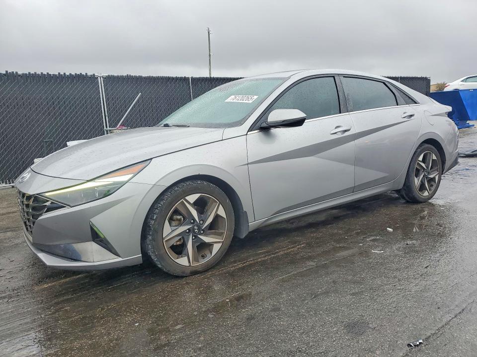 2022 Hyundai Elantra Limited