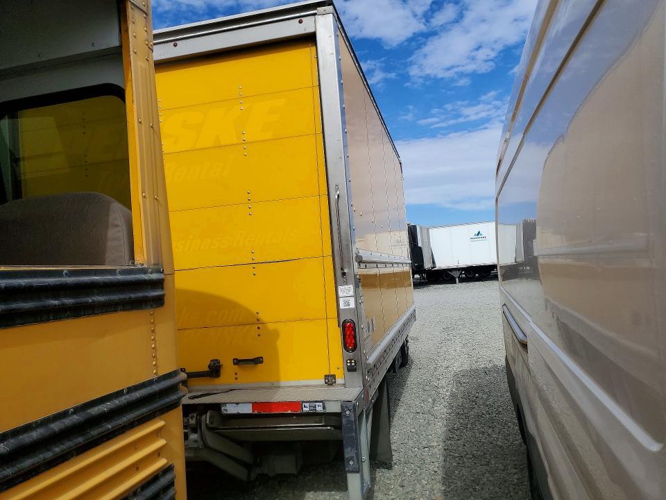 2022 Isuzu NPR HD BOX Truck