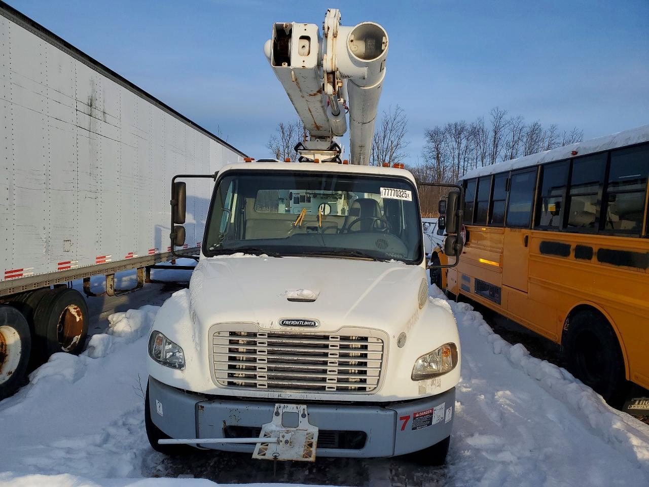 2015 Freigliner 2015 Freightliner Business Class M2 Bucket Truck
