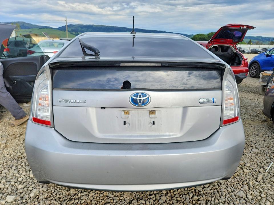 2015 Toyota Prius Plug-in Hybrid Base