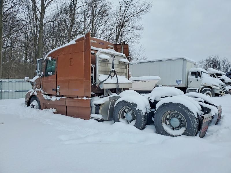 2015 Volvo VNL Semi Truck