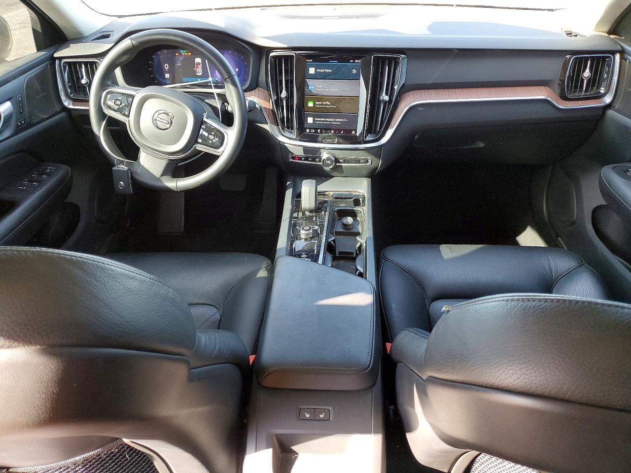 2024 Volvo S60 Plus