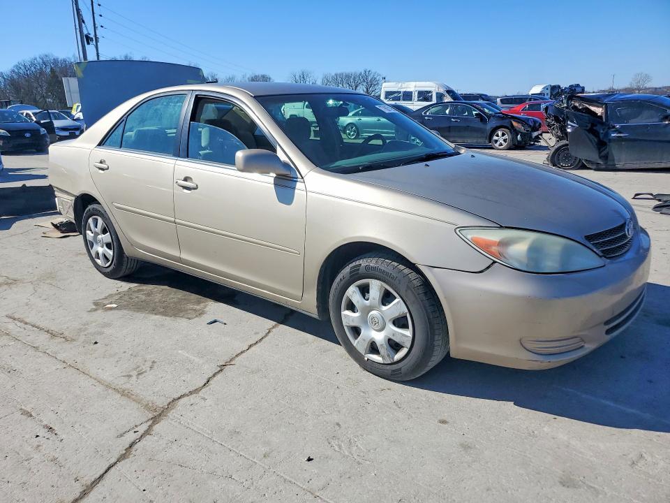 2004 Toyota Camry le