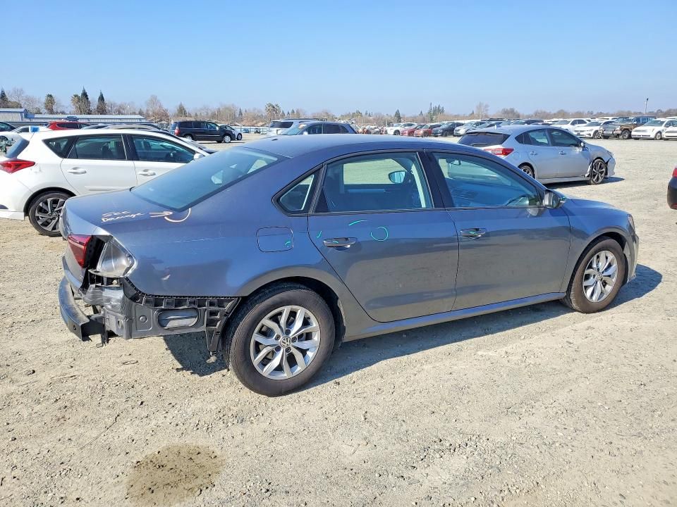 2018 Volkswagen Passat s